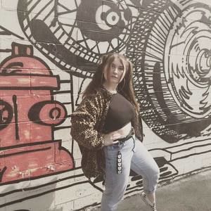 Meet your Posher, Bella